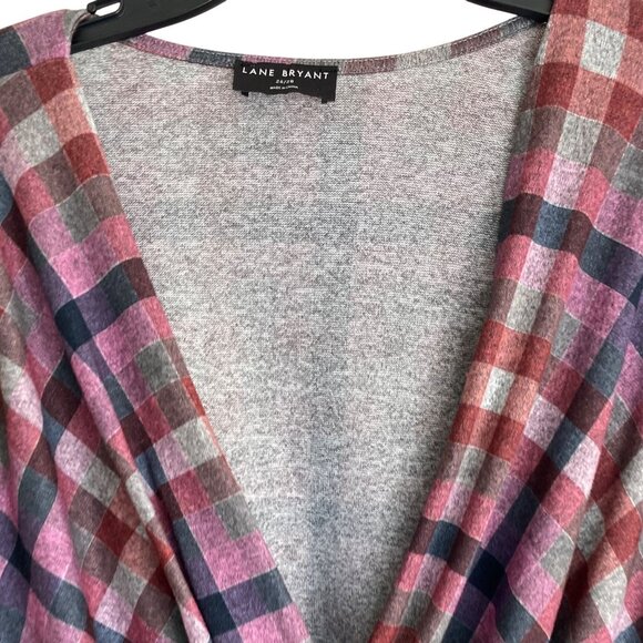 🖤 Lane Bryant 26/28 Plaid Wrap Top – Soft Knit Peplum Style 🖤 - Picture 4 of 9